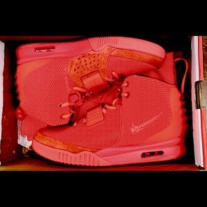 💯 Brand new in box YEEZY RED OCTOBERS sz12 SOLD!!
